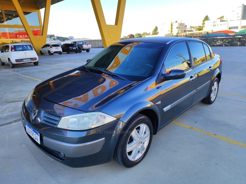 MÉGANE 2.0 DYNAMIQUE SEDAN 16V GASOLINA 4P AUTOMÁTICO - 2008 - FARROUPILHA