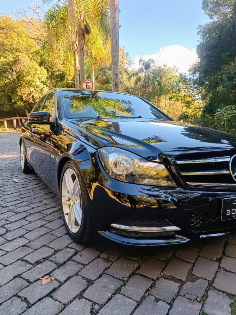 C 180 1.8 CGI CLASSIC 16V TURBO GASOLINA 4P AUTOMÁTICO - 2012 - CAXIAS DO SUL