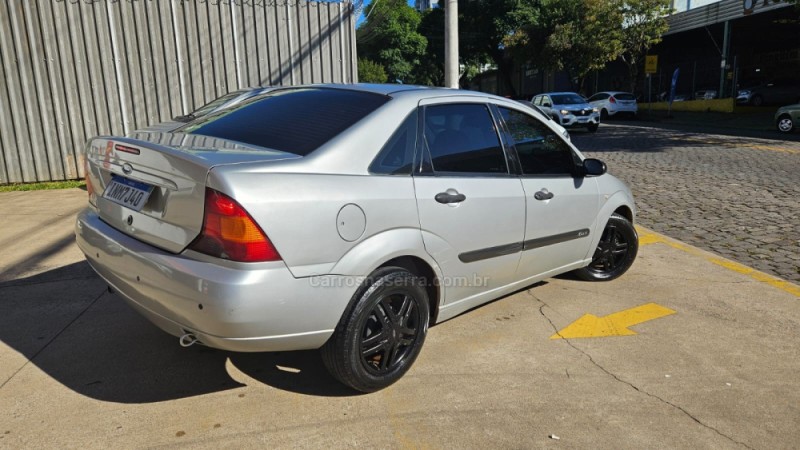 FOCUS 1.6 GLX SEDAN 8V GASOLINA 4P MANUAL - 2007 - CAXIAS DO SUL