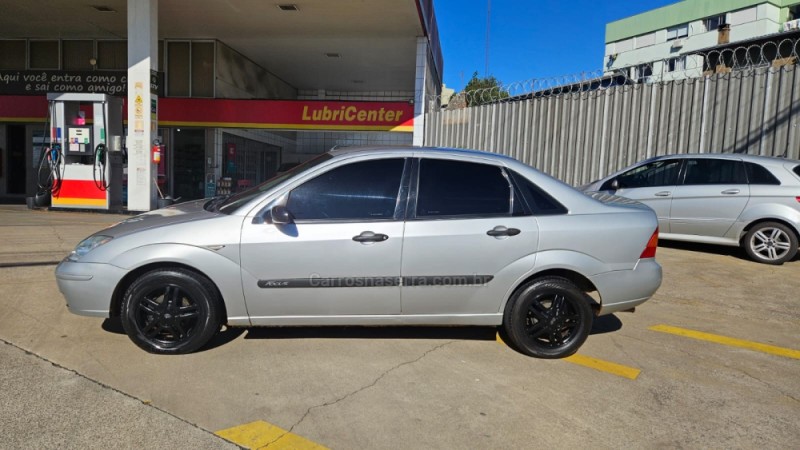 FOCUS 1.6 GLX SEDAN 8V GASOLINA 4P MANUAL - 2007 - CAXIAS DO SUL