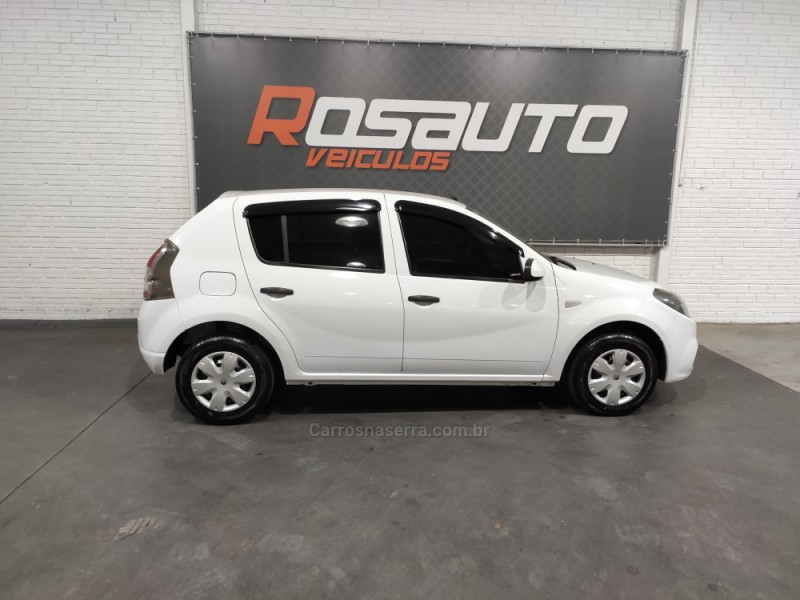 SANDERO 1.0 EXPRESSION 12V FLEX 4P MANUAL - 2014 - VENâNCIO AIRES