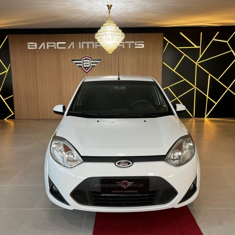 FIESTA 1.6 ROCAM SE PLUS HATCH 8V FLEX 4P MANUAL - 2014 - XANGRI-Lá