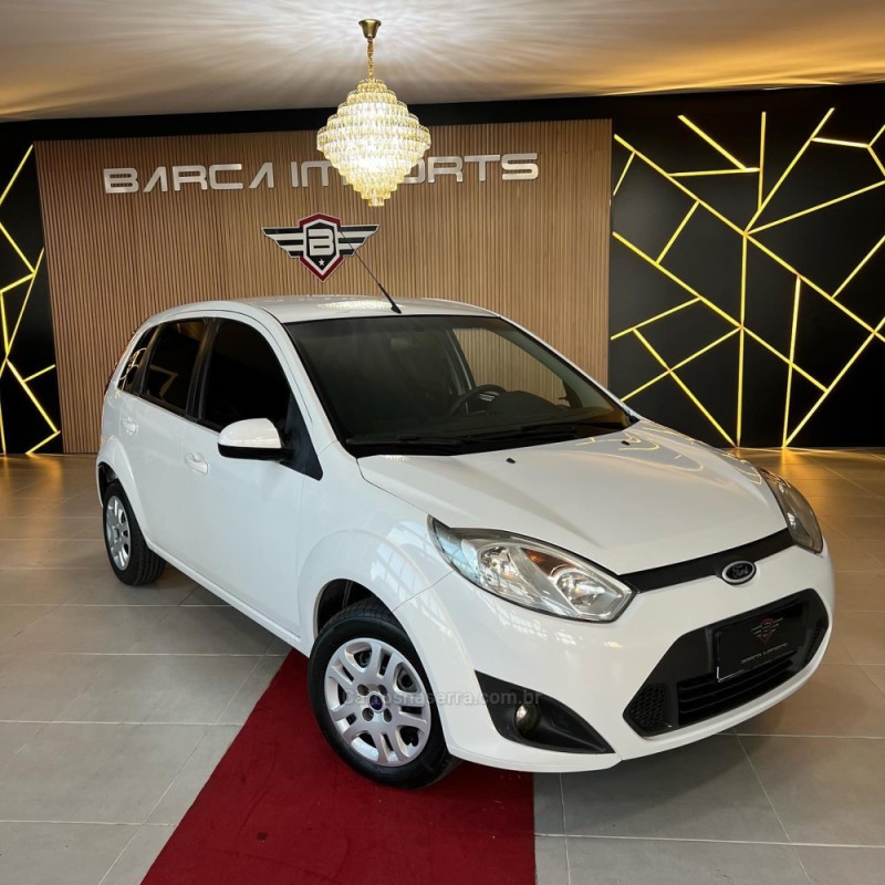 FIESTA 1.6 ROCAM SE PLUS HATCH 8V FLEX 4P MANUAL - 2014 - XANGRI-Lá