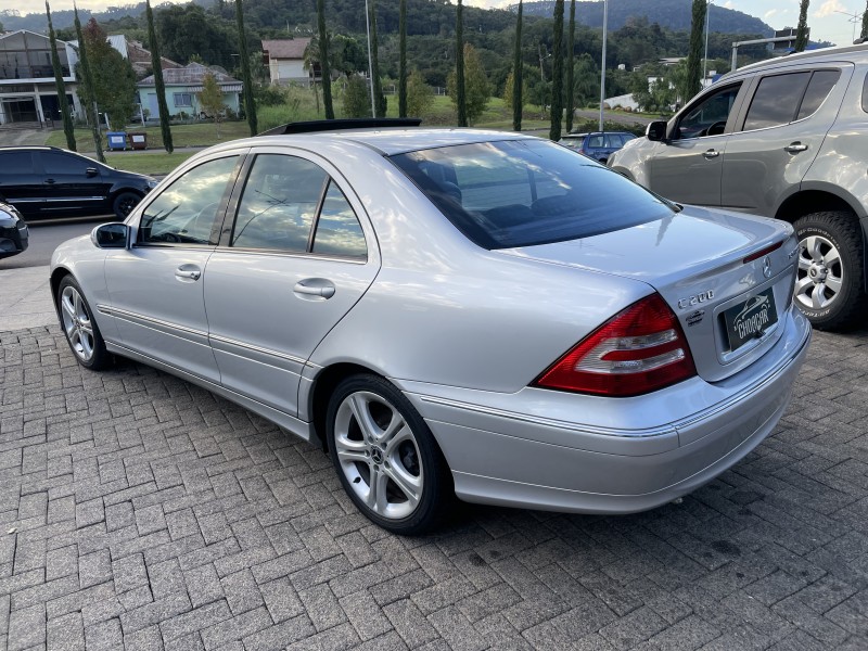 C 200  - 2006 - FELIZ