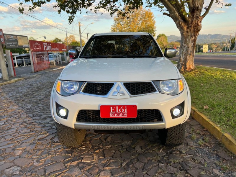 L200 TRITON 3.2 HPE 4X4 CD 16V TURBO INTERCOOLER DIESEL 4P MANUAL - 2012 - DOIS IRMãOS