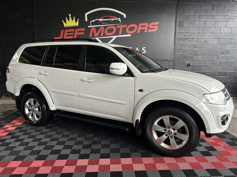 PAJERO 3.2 HPE 4X4 7 LUGARES 16V TURBO INTERCOOLER DIESEL 4P AUTOMÁTICO - 2016 - CAXIAS DO SUL