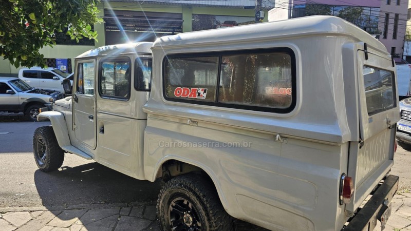 BANDEIRANTE 3.7 BJ55LP-2BL 4X4 CD DIESEL 2P MANUAL - 1996 - CAXIAS DO SUL