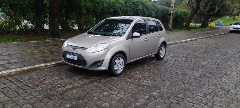 FIESTA 1.6 MPI CLASS 8V GASOLINA 4P MANUAL - 2013 - FARROUPILHA