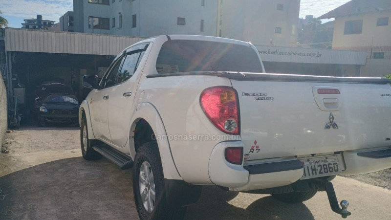 L200 TRITON 3.2 HPE 4X4 CD 16V TURBO INTERCOOLER DIESEL 4P AUTOMÁTICO - 2011 - CAXIAS DO SUL