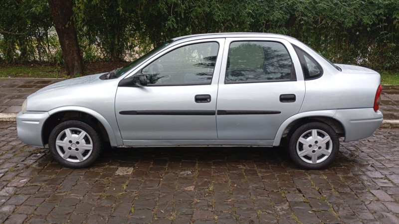 CORSA 1.0 MPFI CLASSIC SEDAN LIFE 8V FLEX 4P MANUAL - 2006 - FARROUPILHA