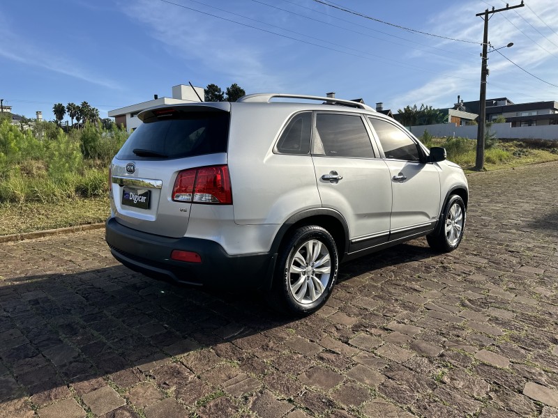 SORENTO 3.5 4X4 V6 24V GASOLINA 4P AUTOMÁTICO - 2011 - LAJEADO