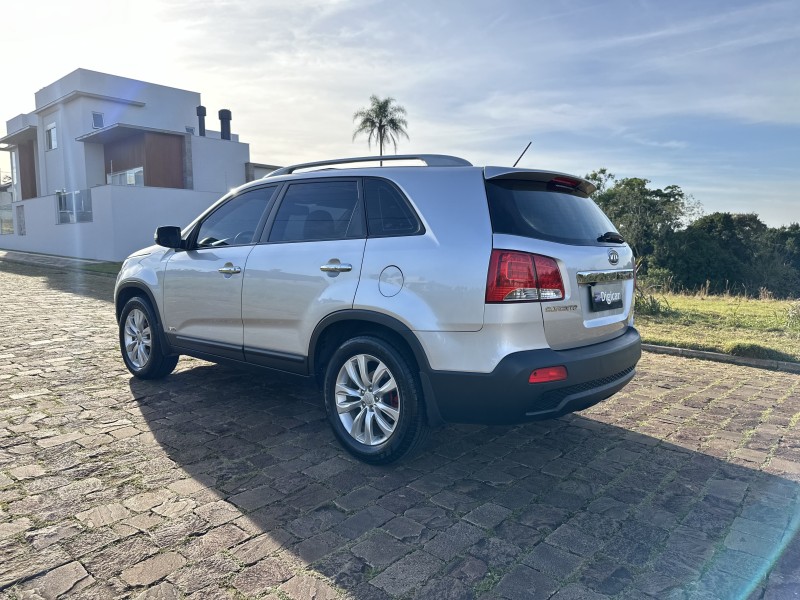 SORENTO 3.5 4X4 V6 24V GASOLINA 4P AUTOMÁTICO - 2011 - LAJEADO