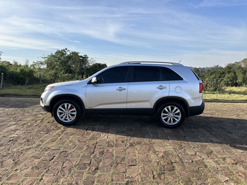 SORENTO 3.5 4X4 V6 24V GASOLINA 4P AUTOMÁTICO - 2011 - LAJEADO