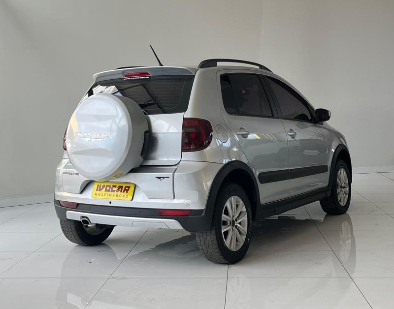 CROSSFOX 1.6 MSI FLEX 16V 4P MANUAL - 2014 - VACARIA