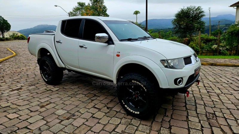 L200 TRITON 3.2 HPE 4X4 CD 16V TURBO INTERCOOLER DIESEL 4P AUTOMÁTICO - 2013 - IVOTI