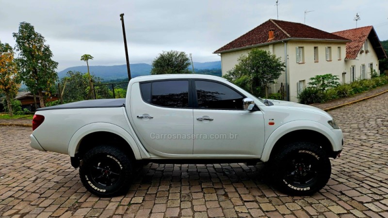 L200 TRITON 3.2 HPE 4X4 CD 16V TURBO INTERCOOLER DIESEL 4P AUTOMÁTICO - 2013 - IVOTI