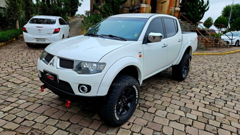 L200 TRITON 3.2 HPE 4X4 CD 16V TURBO INTERCOOLER DIESEL 4P AUTOMÁTICO - 2013 - IVOTI