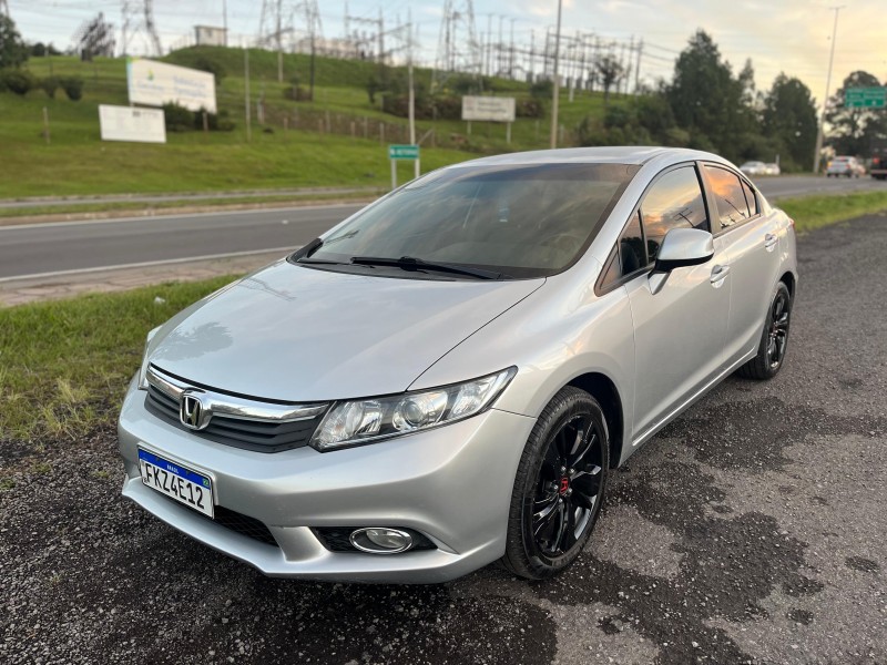 CIVIC 1.8 LXS 16V FLEX 4P MANUAL - 2014 - FARROUPILHA