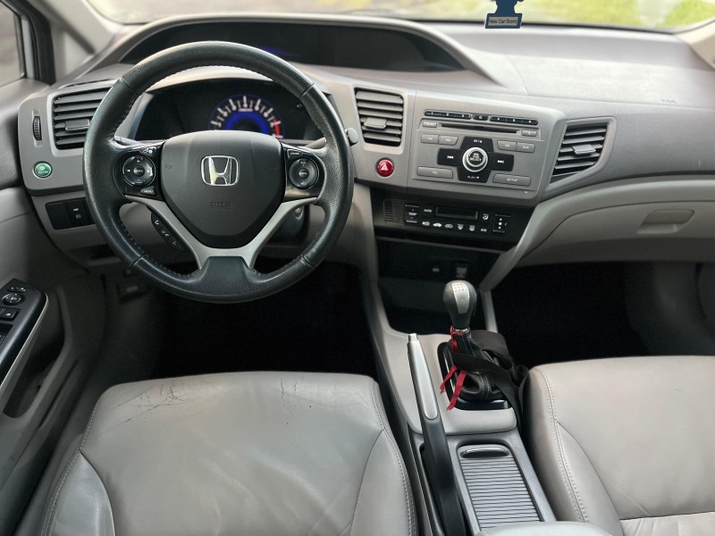 CIVIC 1.8 LXS 16V FLEX 4P MANUAL - 2014 - FARROUPILHA