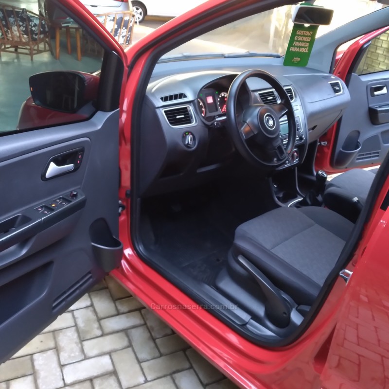 FOX 1.0 MI TREND 8V FLEX 4P MANUAL - 2014 - NOVO HAMBURGO