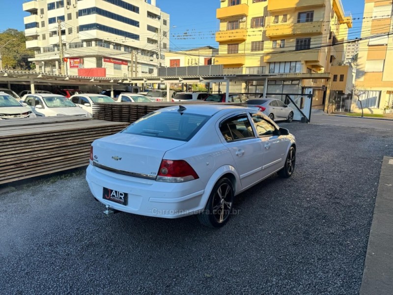 VECTRA 2.0 MPFI EXPRESSION 8V FLEX 4P MANUAL - 2009 - GARIBALDI