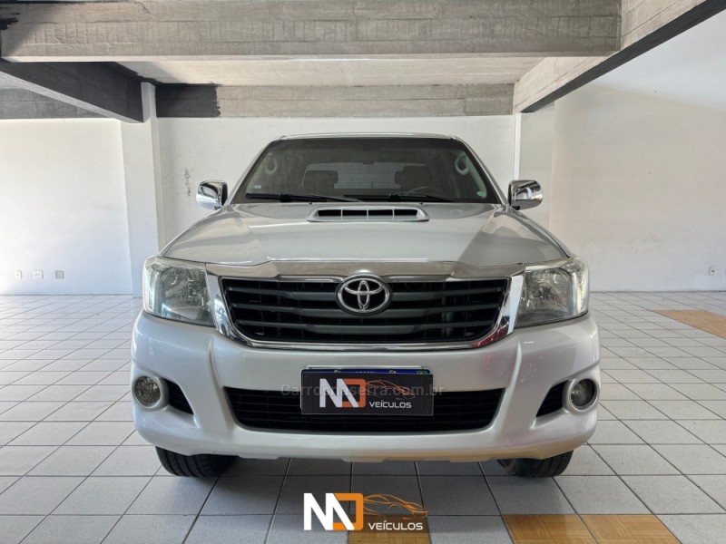 HILUX 2.5 4X4 CD 16V TURBO DIESEL 4P MANUAL - 2012 - CAXIAS DO SUL