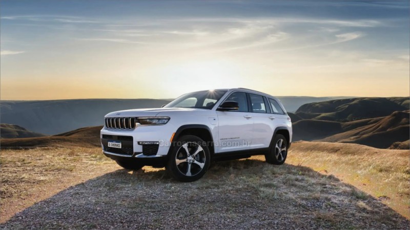 GRAND CHEROKEE 2.0 4XE TURBO HÍBRIDO 4P AUTOMÁTICO - 2024 - CARLOS BARBOSA