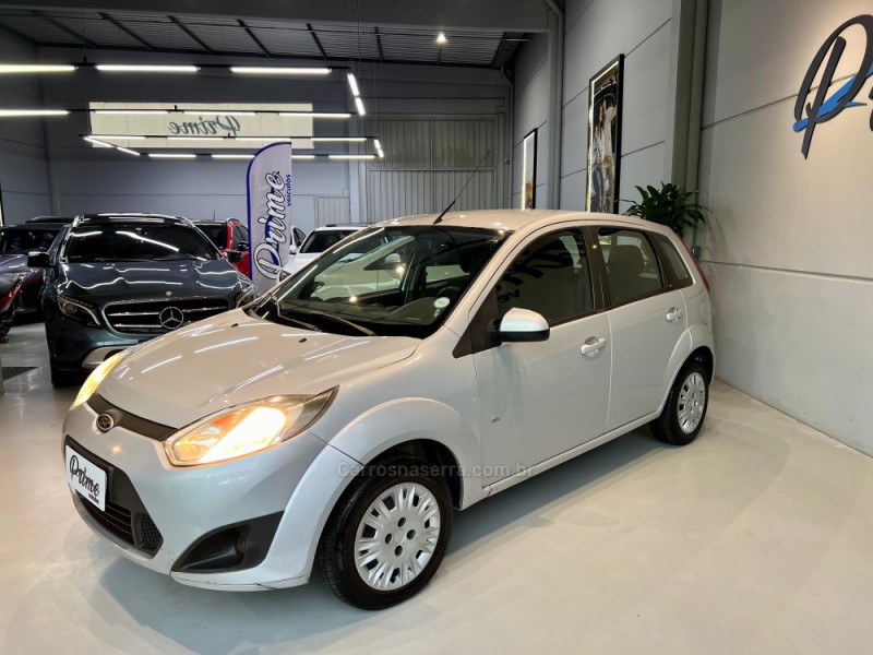 FIESTA 1.0 SE 8V FLEX 4P MANUAL - 2014 - ESTâNCIA VELHA