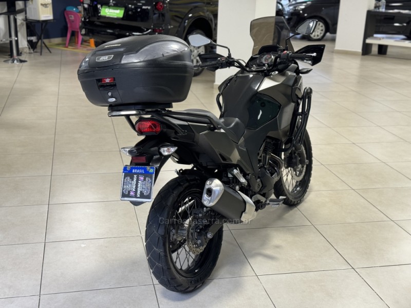 VERSYS 300  - 2018 - FLORES DA CUNHA