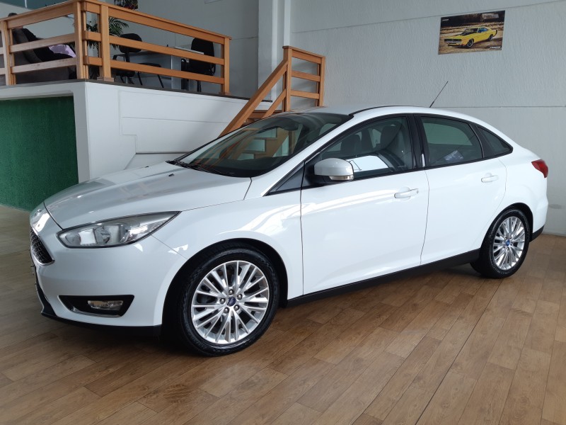 FOCUS 2.0 SE SEDAN 16V FLEX 4P AUTOMÁTICO - 2016 - CAXIAS DO SUL