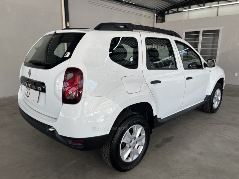 DUSTER 1.6 EXPRESSION 4X2 16V FLEX 4P MANUAL - 2017 - CAXIAS DO SUL