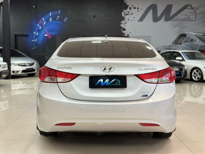 ELANTRA 1.8 GLS 16V GASOLINA 4P AUTOMÁTICO - 2013 - ESTâNCIA VELHA