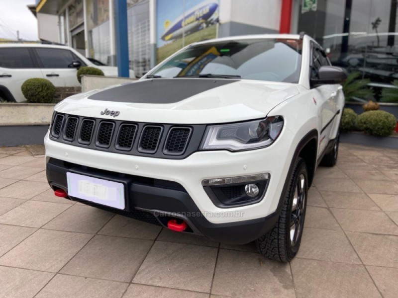 COMPASS 2.0 16V DIESEL TRAILHAWK 4X4 AUTOMÁTICO