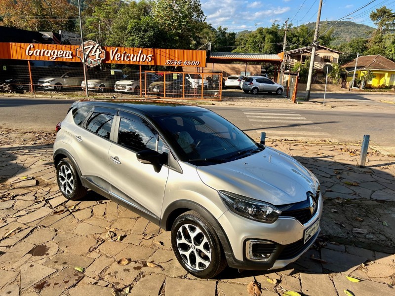 CAPTUR 1.6 16V FLEX INTENSE AUTOMÁTICO - 2020 - TRêS COROAS