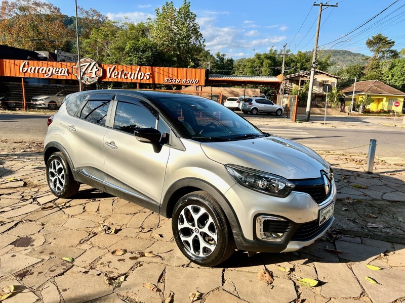 CAPTUR 1.6 16V FLEX INTENSE AUTOMÁTICO - 2020 - TRêS COROAS