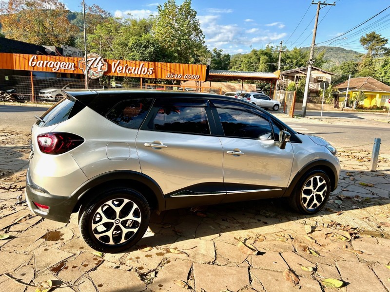 CAPTUR 1.6 16V FLEX INTENSE AUTOMÁTICO - 2020 - TRêS COROAS