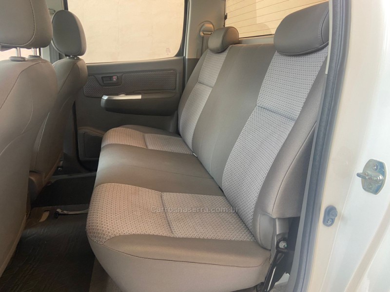 HILUX 2.7 SR 4X2 CD 16V GASOLINA 4P AUTOMÁTICO - 2015 - CANELA