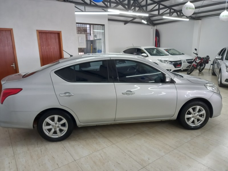 VERSA 1.6 16V FLEX SL 4P MANUAL - 2014 - CAXIAS DO SUL