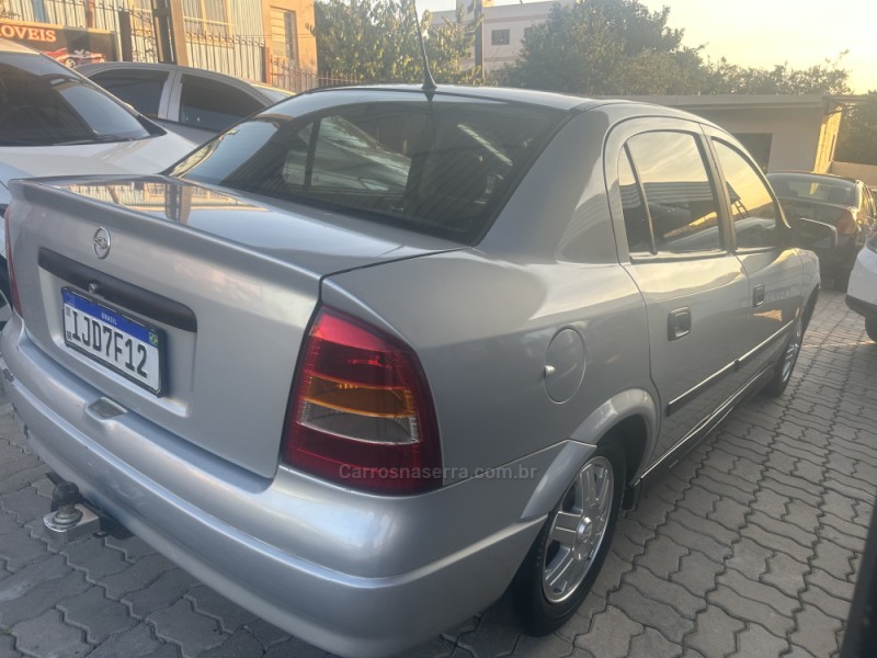 ASTRA 1.8 MPFI GL SEDAN 8V GASOLINA 4P MANUAL - 2000 - CAXIAS DO SUL