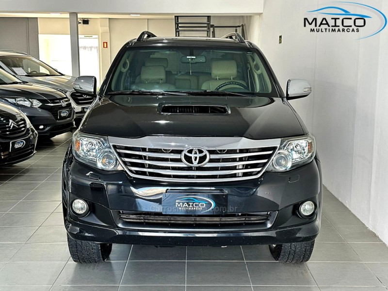 HILUX SW4 3.0 SRV 4X4 7 LUGARES 16V TURBO INTERCOOLER DIESEL 4P AUTOMÁTICO - 2013 - NOVO HAMBURGO