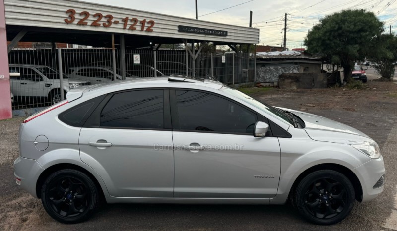 FOCUS 2.0 TITANIUM PLUS HATCH 16V FLEX 4P AUTO - 2012 - CAXIAS DO SUL