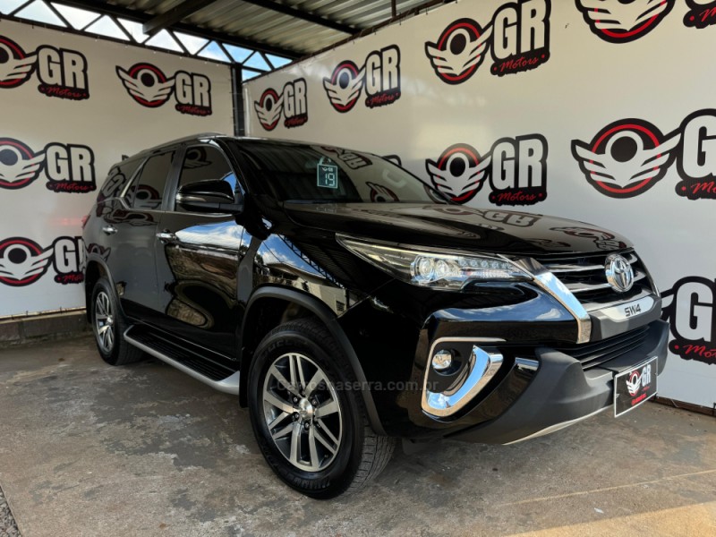 HILUX SW4 2.8 SRX 4X4 7 LUGARES 16V TURBO INTERCOOLER DIESEL 4P AUTOMÁTICO - 2019 - IBIRAIARAS