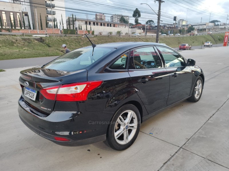 FOCUS 2.0 SE SEDAN 16V FLEX 4P AUTOMÁTICO - 2015 - FARROUPILHA