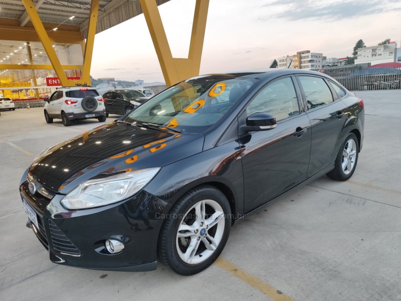 FOCUS 2.0 SE SEDAN 16V FLEX 4P AUTOMÁTICO - 2015 - FARROUPILHA