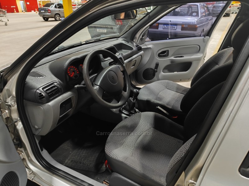 CLIO 1.0 AUTHENTIQUE 16V FLEX 4P MANUAL - 2011 - FARROUPILHA