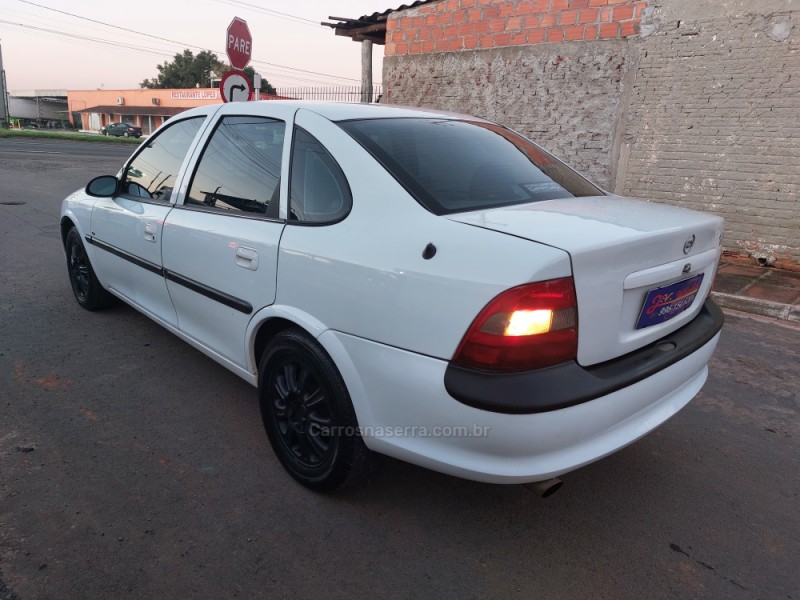 VECTRA 2.2 MPFI CD 16V GASOLINA 4P MANUAL - 1997 - PORTãO