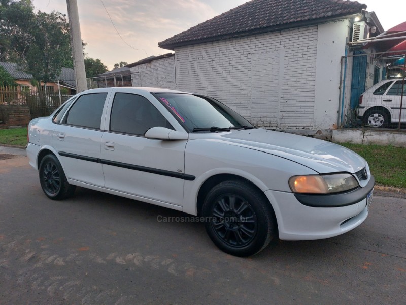 VECTRA 2.2 MPFI CD 16V GASOLINA 4P MANUAL - 1997 - PORTãO