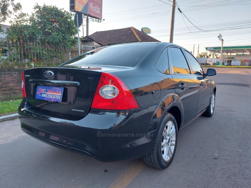 FOCUS 2.0 GHIA 16V GASOLINA 4P AUTOMÁTICO - 2013 - PORTãO