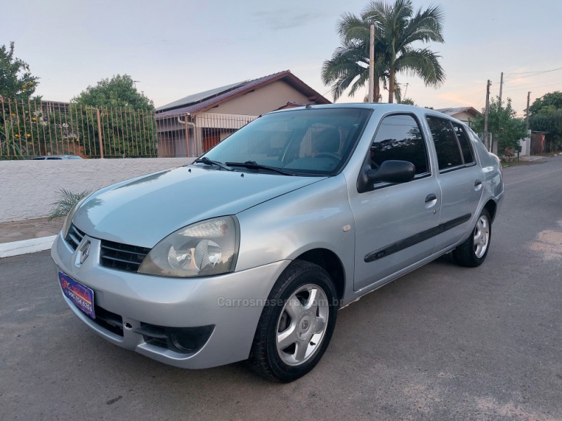 CLIO 1.0 16V FLEX 4P MANUAL - 2005 - PORTãO