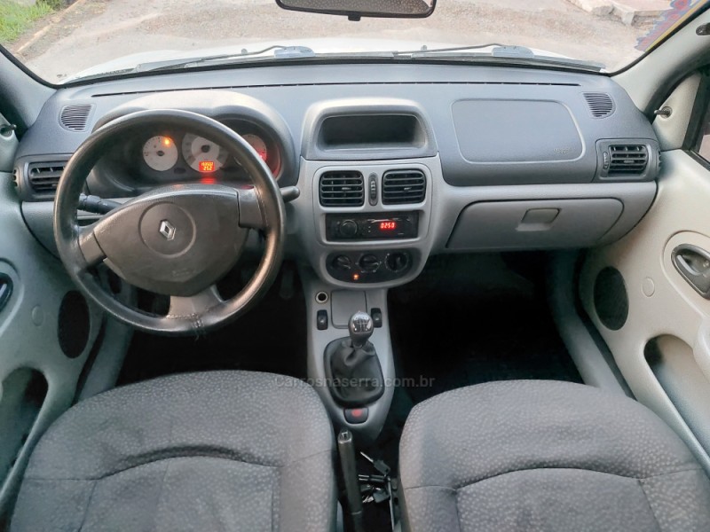 CLIO 1.0 16V FLEX 4P MANUAL - 2005 - PORTãO